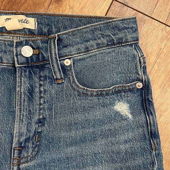 The Mid-Rise Perfect Vintage Jean in Ainsdale Wash: Knee-Rip Edition size 25 - Picture 7 of 8